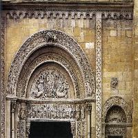 Tympanum and door lintel on the north side of the narthex