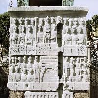 Base of the obelisk of Thutmose III (north side)