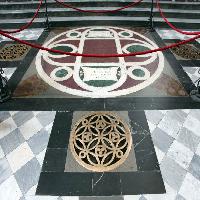 Floor tomb of Cosimo de' Medici