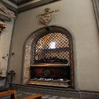 Tomb of Piero and Giovanni de' Medici (exterior)
